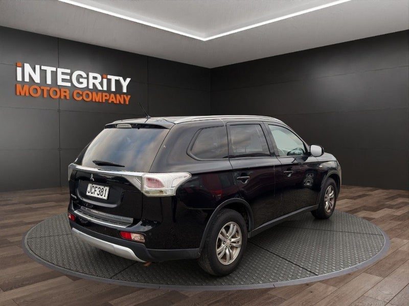 2015 Mitsubishi Outlander LS 2.0P/CVT/SW/5DR/5, photo 3