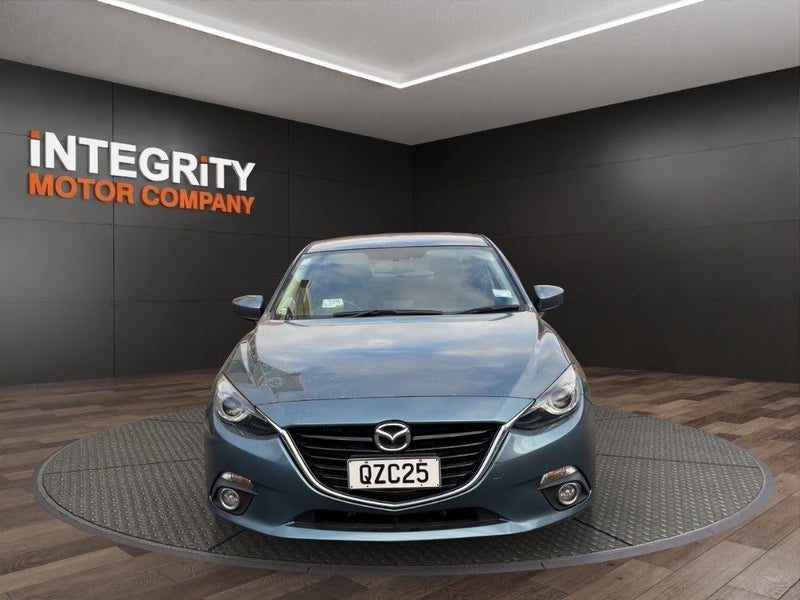 2014 Mazda Axela, photo 3
