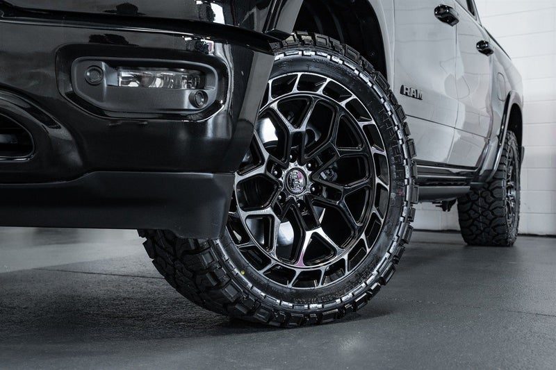 2022 Ram 1500 Limited Night Edition, photo 2