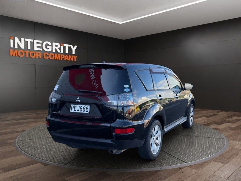 2011 Mitsubishi Outlander, photo 3