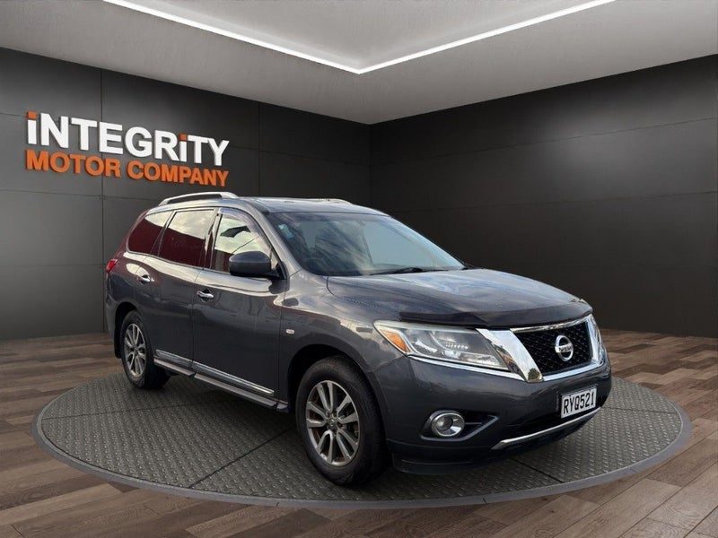 2015 Nissan Pathfinder TI 3.5P4WD6CVT/SW5D7