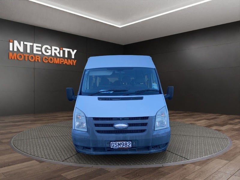 2010 Ford Transit 12 seater, photo 2