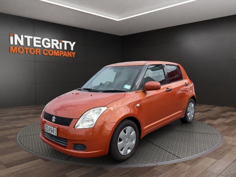 2005 Suzuki Swift, photo 2