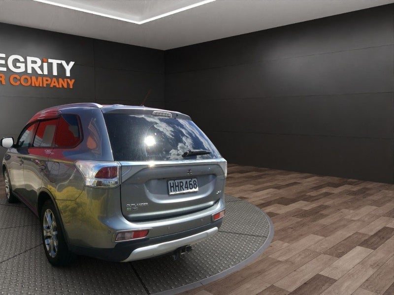 2014 Mitsubishi Outlander XLS 2.3D/4WD/6AT/SW, photo 3