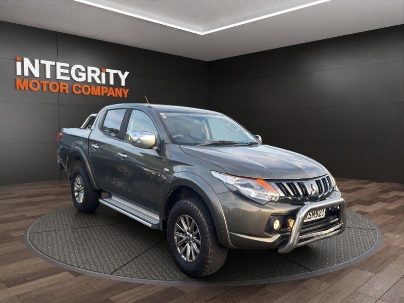 2017 Mitsubishi Triton D/CAB GLXR 2.4D/5AT