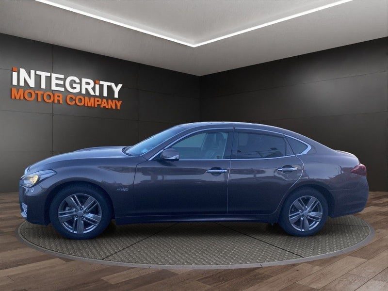 2016 Nissan Fuga Hybrid, photo 3