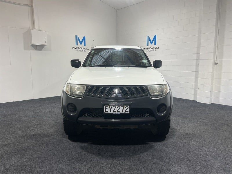 2009 Mitsubishi Triton 2.5 Diesel D/Cab, photo 3