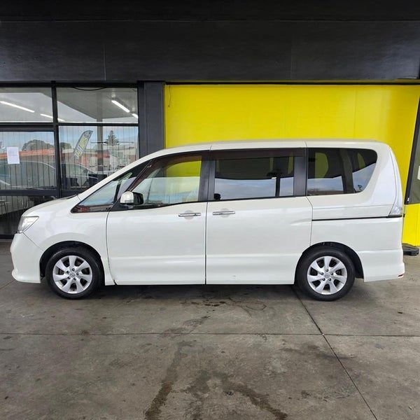 2012 Nissan Serena HIGHWAY STAR, 8 SEATER, photo 2