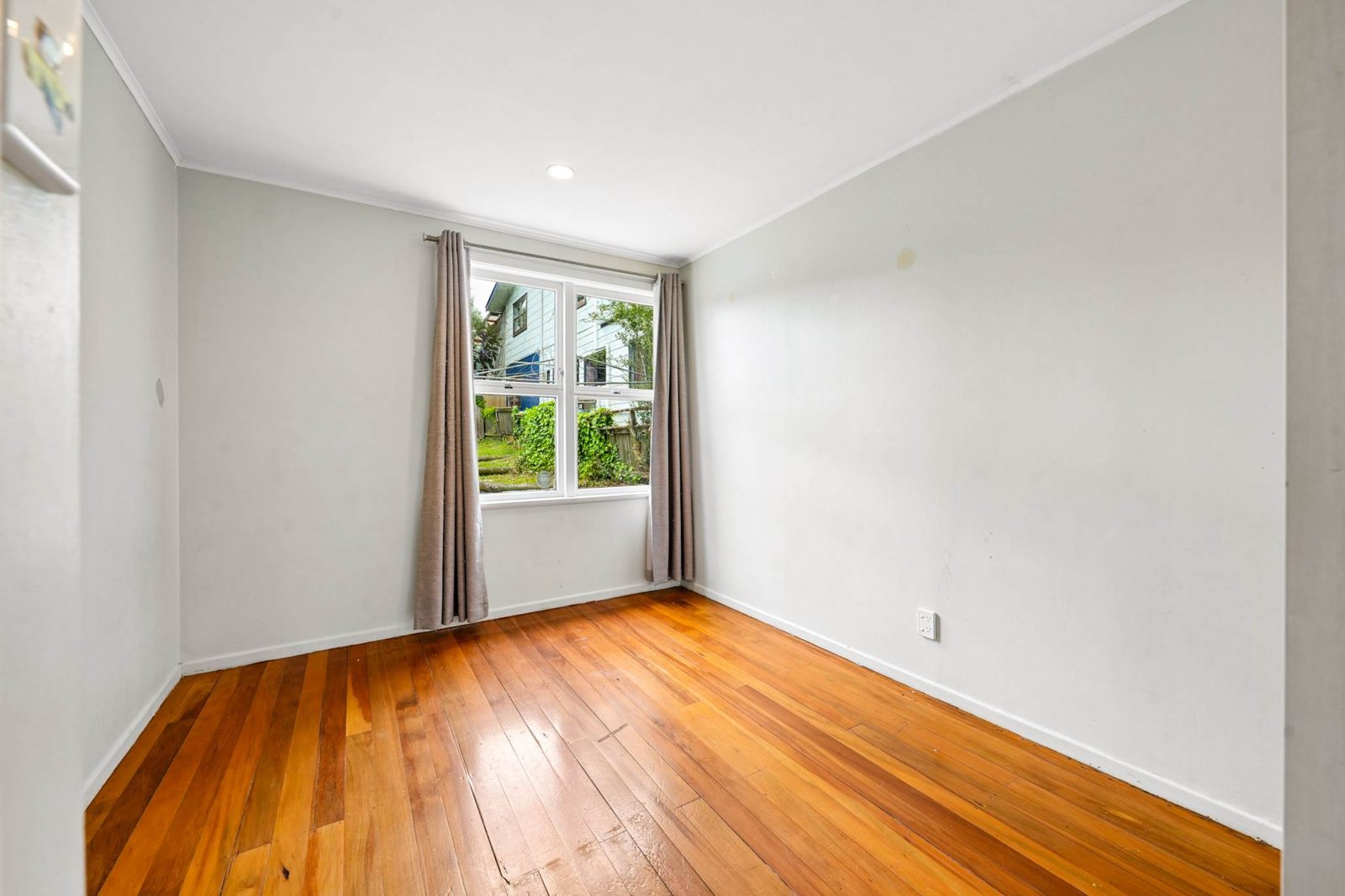 62 Tiverton Road, New Windsor, photo 11