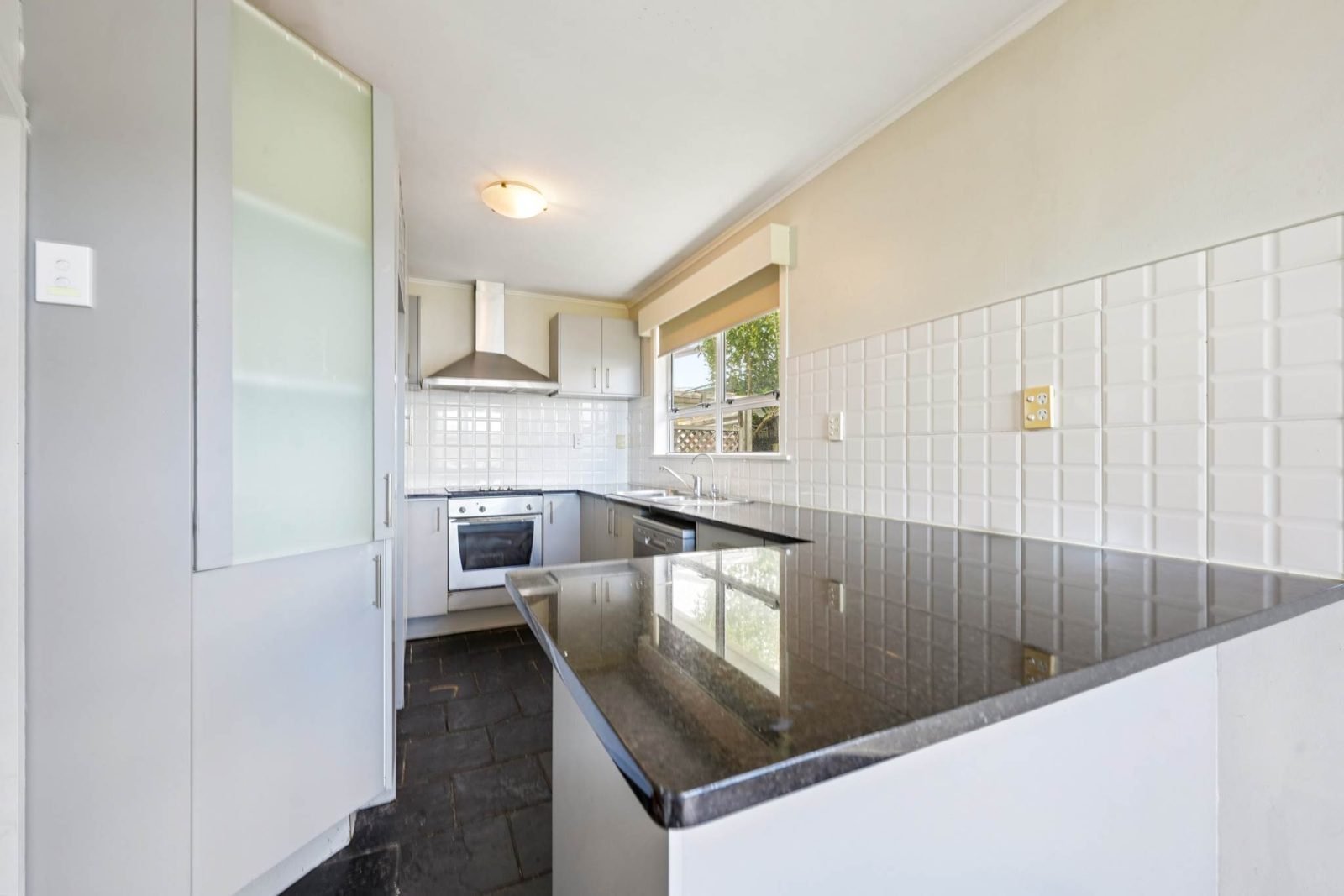 62 Tiverton Road, New Windsor, photo 4