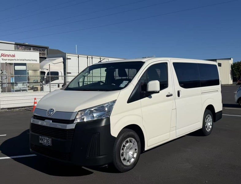 2019 Toyota Hiace Zr Gvn, photo 2
