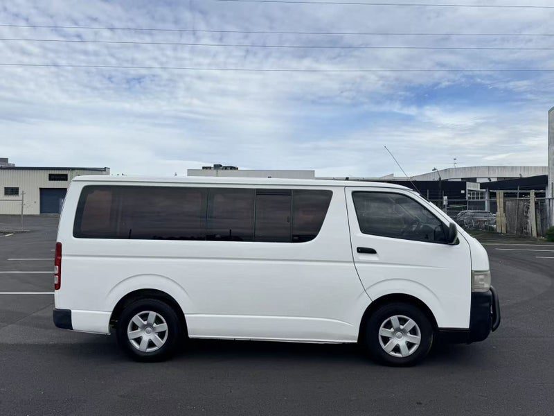 2005 Toyota Hiace Regius Ace Van, photo 2