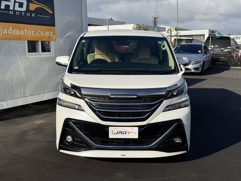 2015 Toyota Vellfire 2.5, photo 2
