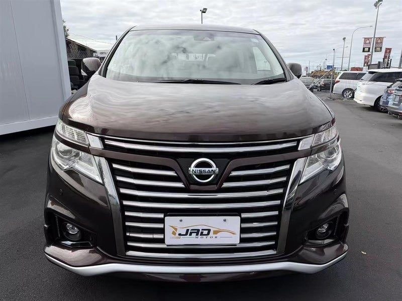 2019 Nissan Elgrand Highway Star, photo 2