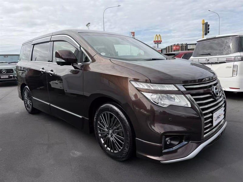 2019 Nissan Elgrand Highway Star, photo 3