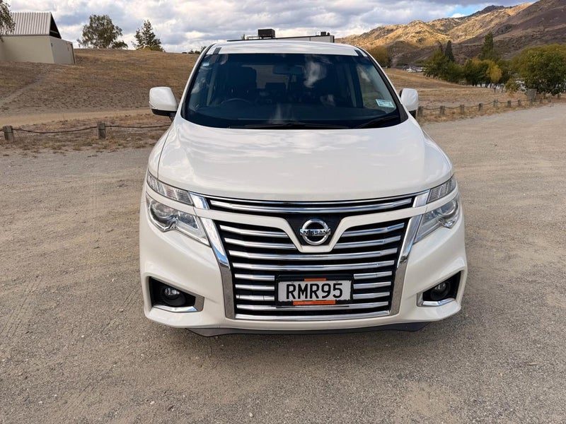 2017 Nissan Elgrand 250 Highway Star, photo 3