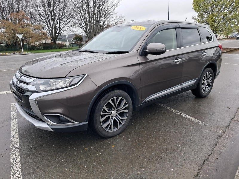 2016 Mitsubishi Outlander 7 SEATER, photo 3