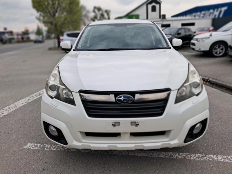 2013 Subaru Outback S, photo 2