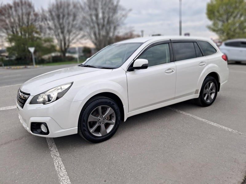 2013 Subaru Outback S, photo 3