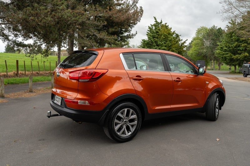 2015 Kia Sportage Urban LX, photo 2
