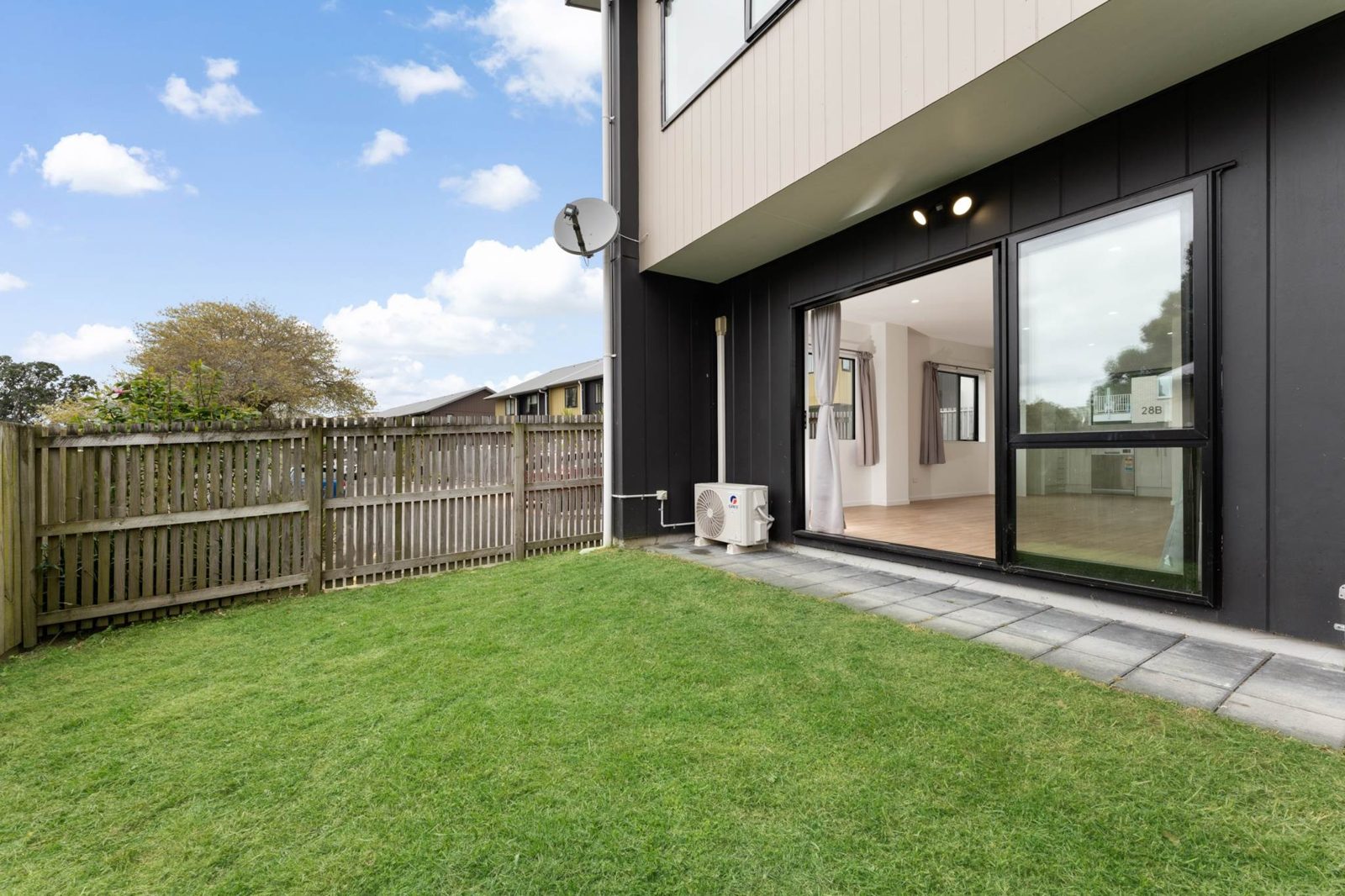 31 Eileen Newey Place, Henderson, photo 16