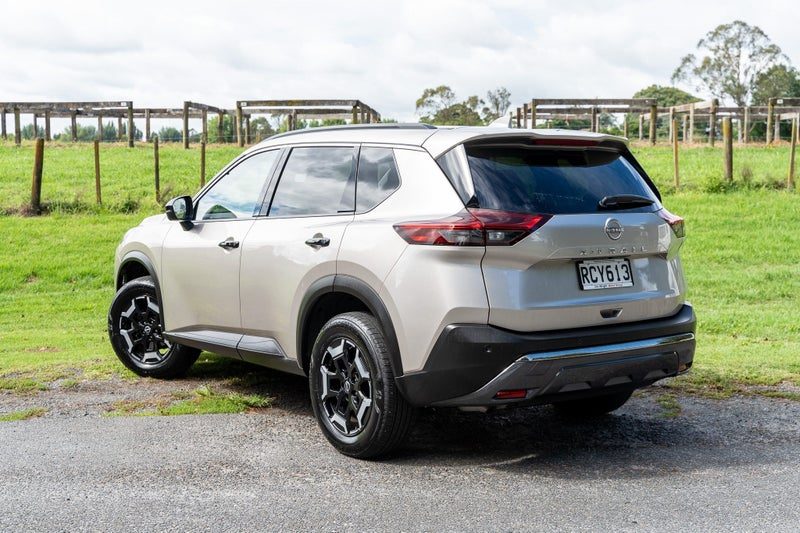 2025 Nissan X-Trail N-Trek 4WD 7-Seater, photo 2