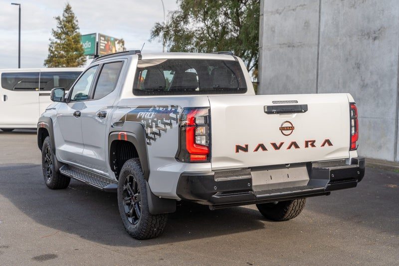 2026 Nissan Navara Pro-4x 4WD D/C Auto, photo 2