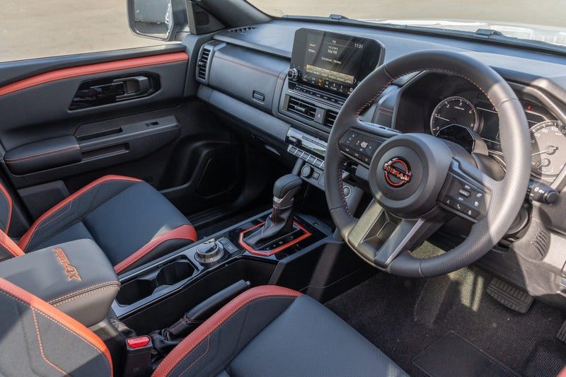 2026 Nissan Navara Pro-4x 4WD D/C Auto, photo 3