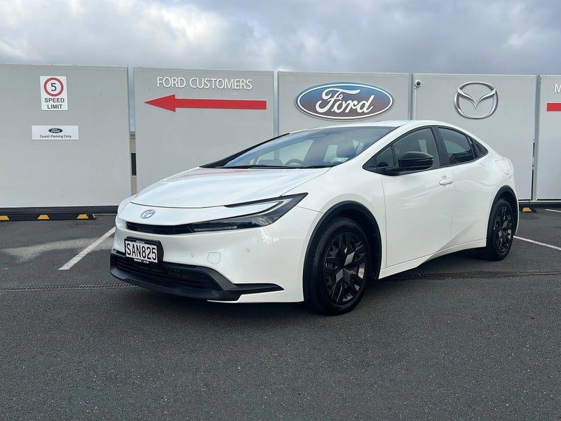 2025 Toyota Prius Hev