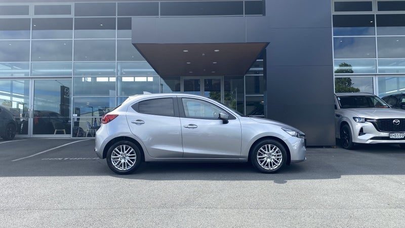 2026 Mazda 2 Ltd 1.5P/6At, photo 2