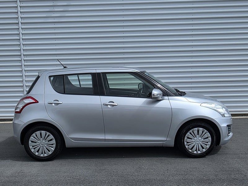 2016 Suzuki Swift Glxab, photo 3