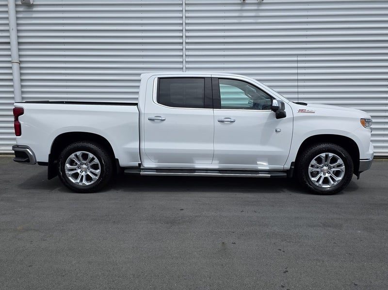 2026 Chevrolet Silverado 1500 LTZ, photo 3