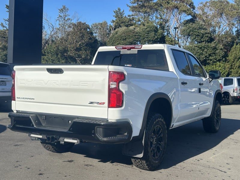 2026 Chevrolet Silverado - ZR2, photo 3