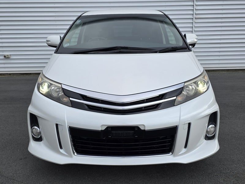 2014 Toyota Estima Aeras, photo 2