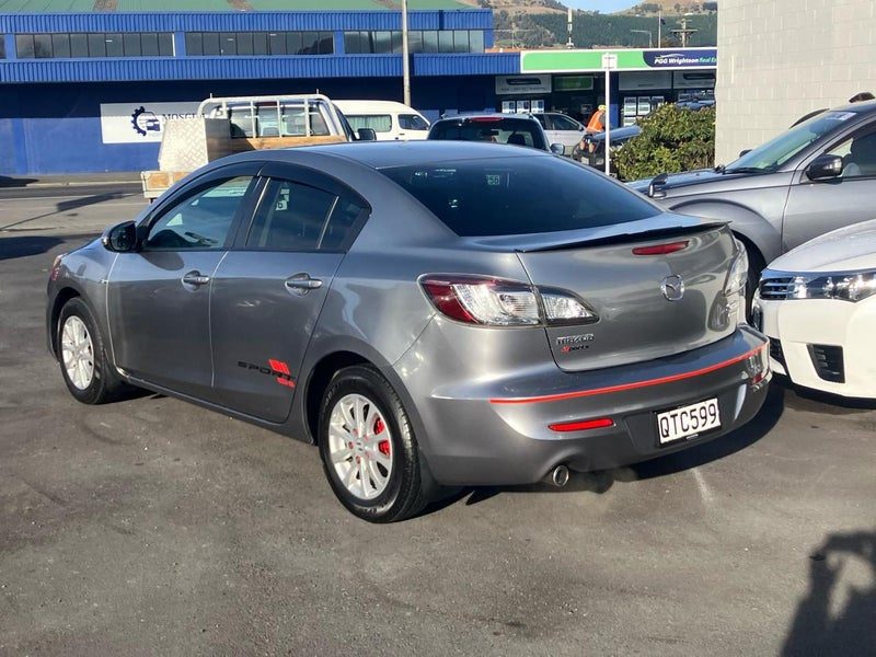 2010 Mazda Axela, photo 3