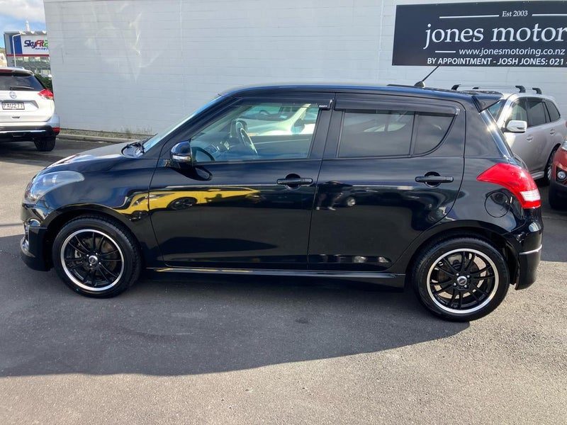 2014 Suzuki Swift, photo 2