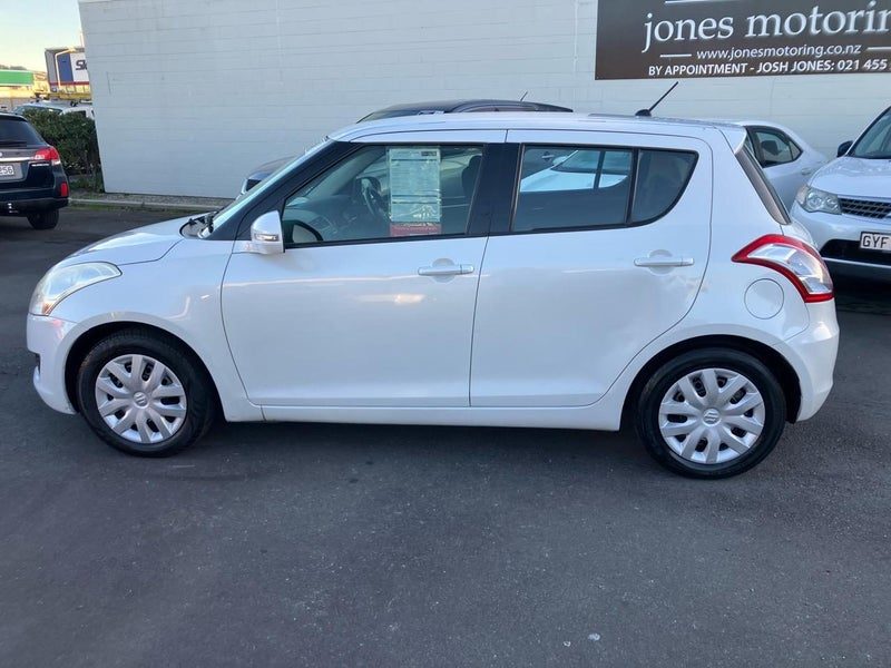 2013 Suzuki Swift GLXA 1.4 5DR, photo 2