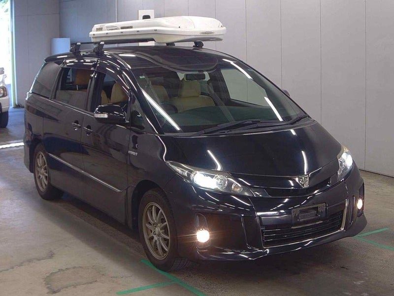 2016 Toyota Estima Aeras, photo 2