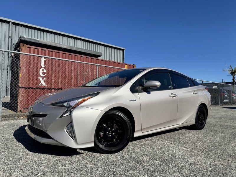 2016 Toyota Prius S / TSS / Reversing Camera
