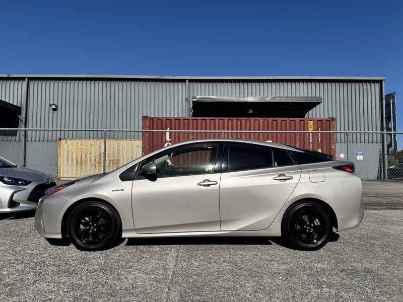 2016 Toyota Prius S / TSS / Reversing Camera, photo 3