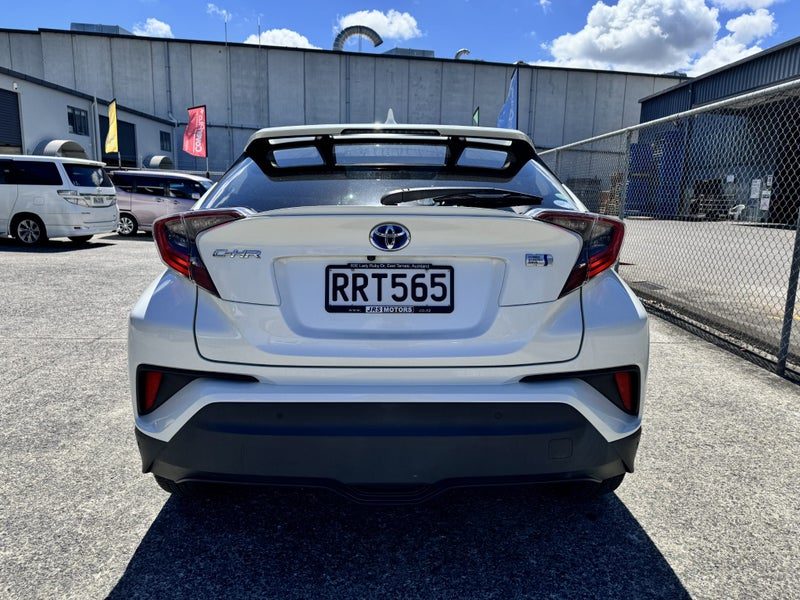 2017 Toyota C-HR G, photo 3