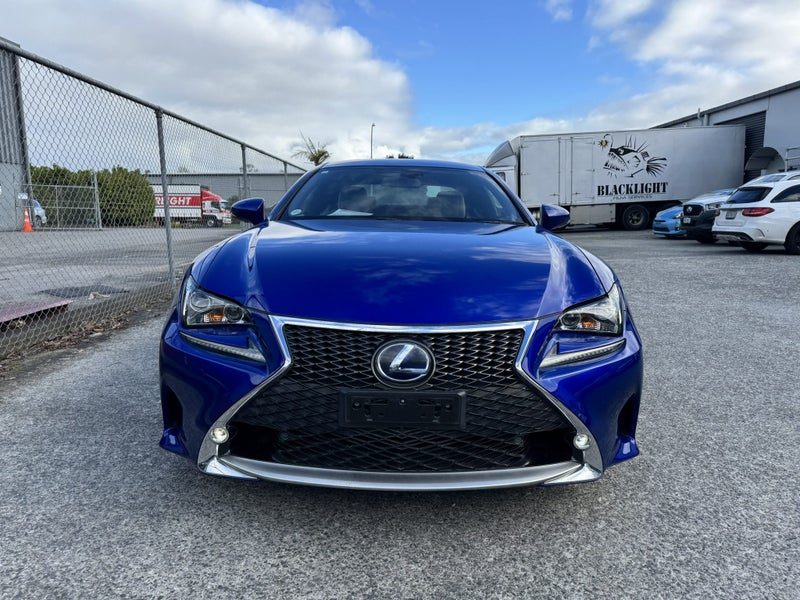 2015 Lexus RC300h F Sport, photo 2
