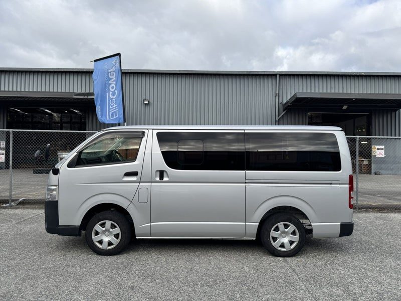 2019 Toyota Regius Ace Van / Diesel / Low Kms, photo 3