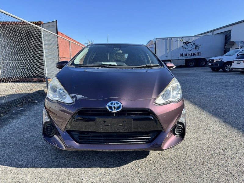 2016 Toyota Aqua S Push Button Start, photo 2