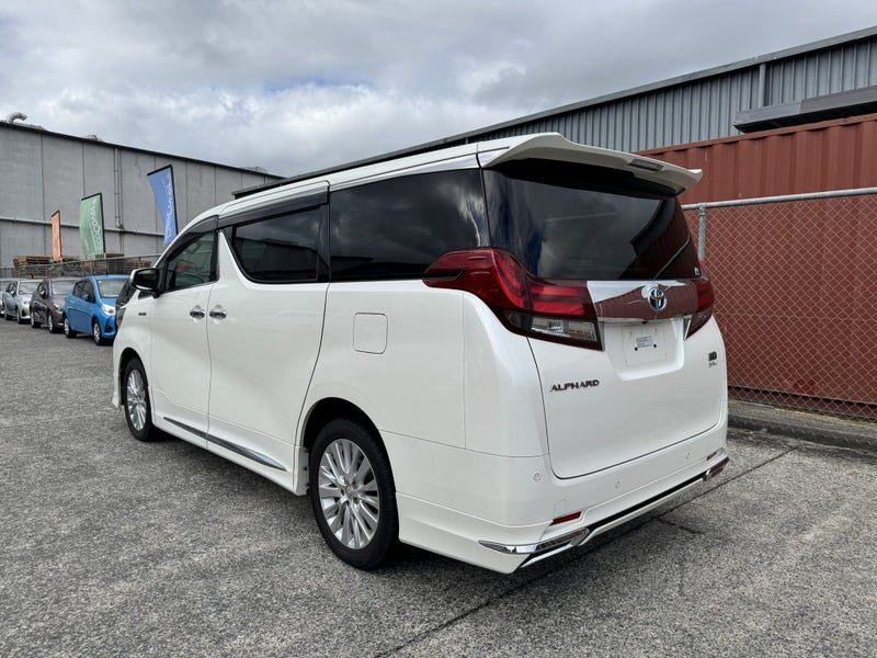 2016 Toyota Alphard Hybrid / 4WD G / 7 Seater, photo 3