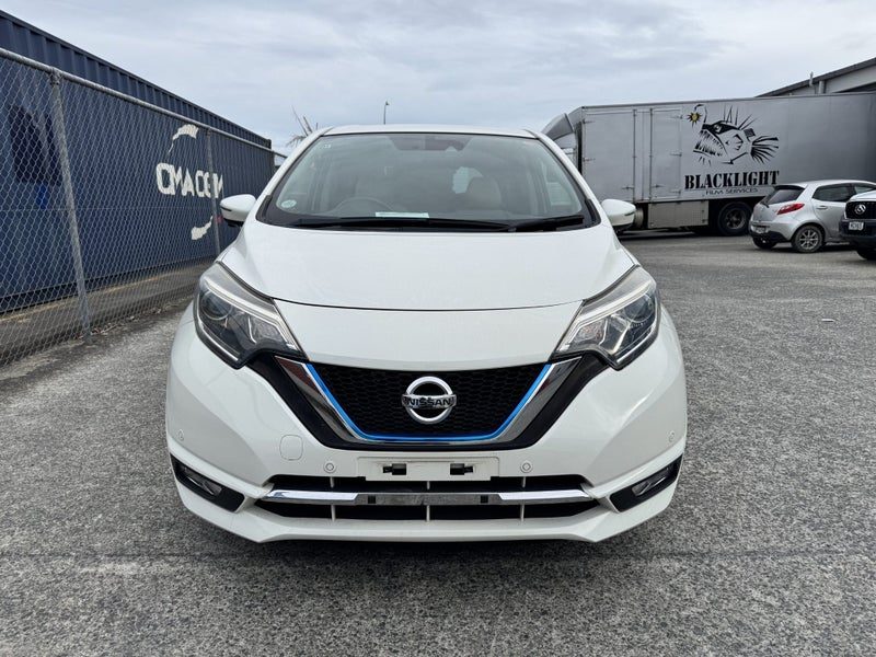 2016 Nissan Note e-Power Medalist, photo 2