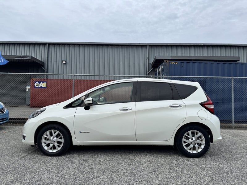 2016 Nissan Note e-Power Medalist, photo 3