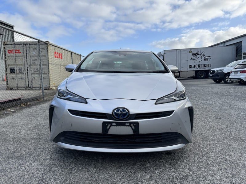 2021 Toyota Prius S / PKSB / Toyota Safety Sense, photo 2
