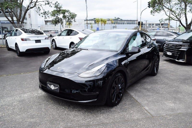 2023 Tesla Model Y Performance Dual Motor AWD, photo 3