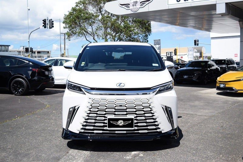 2024 Lexus LM 500H, photo 2